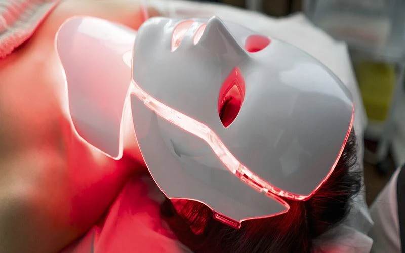 Woman_getting_red_laser_treatment-1200x628-facebook-1200x628 Woman_getting_red_laser_treatment-1200x628-facebook-1200x628