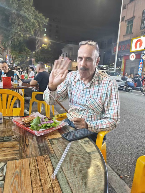 Mr. Ijaz visited GMKJ factory from Pakistan 2 Mr. Ijaz visited GMKJ factory from Pakistan 2